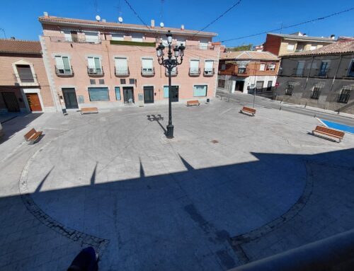 La Plaza España cuenta con nuevos bancos